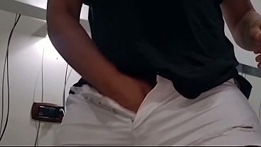 HORNY CUMMER