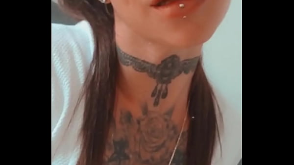 Em đang đợi anh đây
