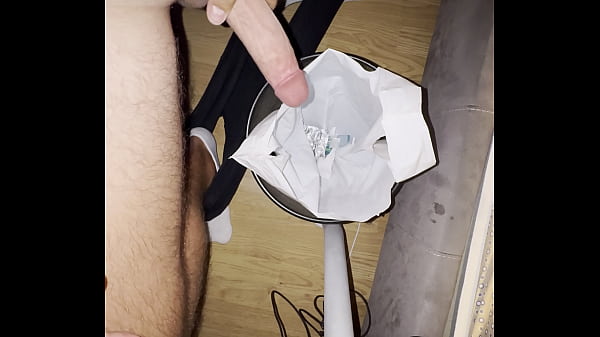 Tinh nhiều quá dừng không nổi. Lượng tinh điên rồ So much cum i can’t stop . Insane amount of cum